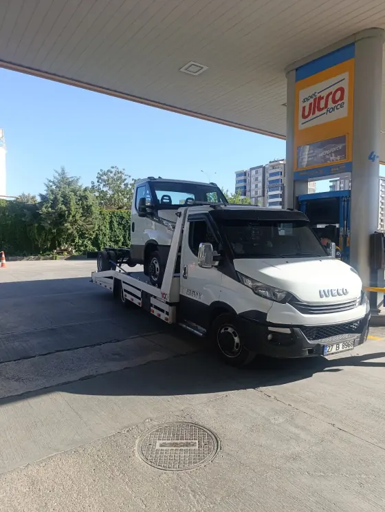 Akaryakıt istasyonunda arızalı araç kurtarma