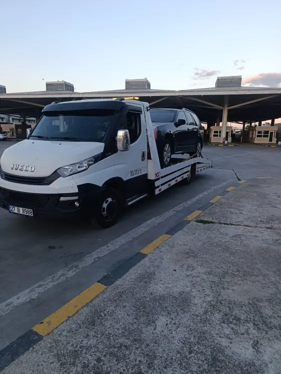 Otoparkta araç kurtarma operasyonu